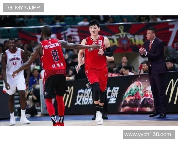 深圳羽毛球队在邀请赛中以67分稳居积分榜首位展现强劲实力