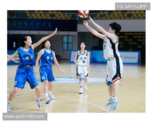 重庆篮球队的崛起与挑战全景解析篮球巨献的背后故事