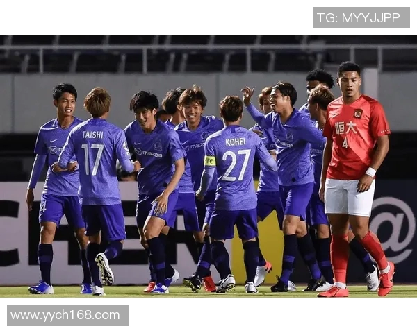 广岛三箭迎战磐石喜悦激情对决展现足球魅力与团队精神