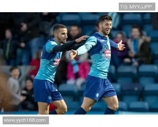 吉灵汉姆与卢顿的激烈对决谁能在这场较量中胜出