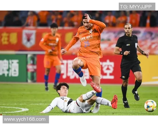 鲁能迎战庆南FC全力争胜期待精彩对决展现足球魅力与团队精神 鲁能迎战庆南FC全力争胜期待精彩对决展现足球魅力与团队精神