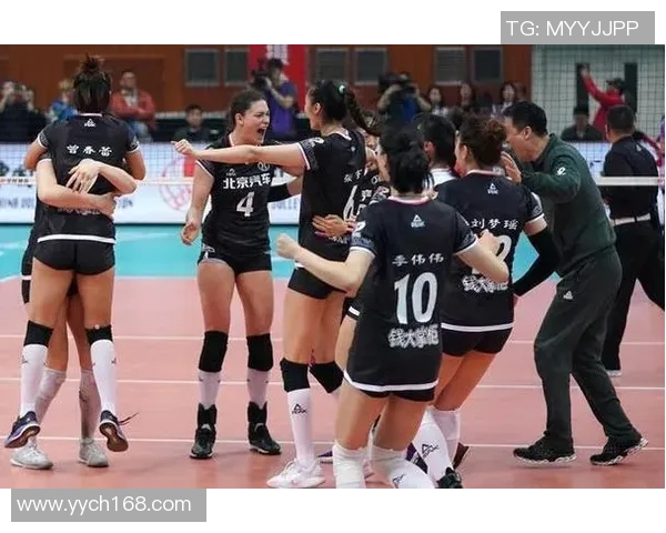 深圳排球队盯防革新探索新战术提升团队竞争力与协作能力