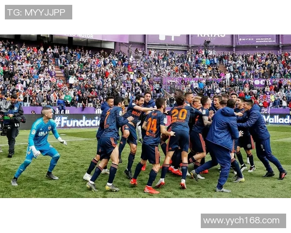 瓦伦西亚队迎战劲敌全力争胜期待球迷热情助威 瓦伦西亚队迎战劲敌全力争胜期待球迷热情助威